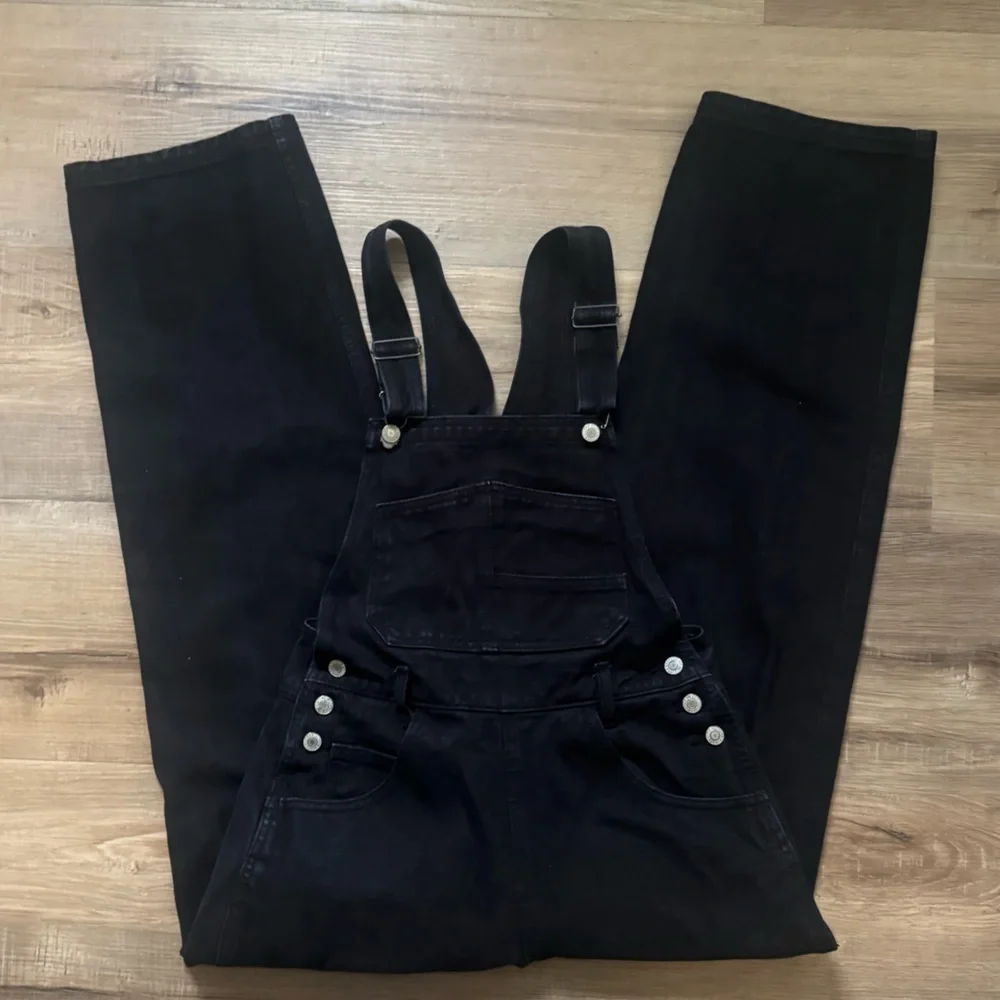 Brandy Melville John Galt Hayley Overalls  Baggy Black Denim Small - Picture 7 of 8